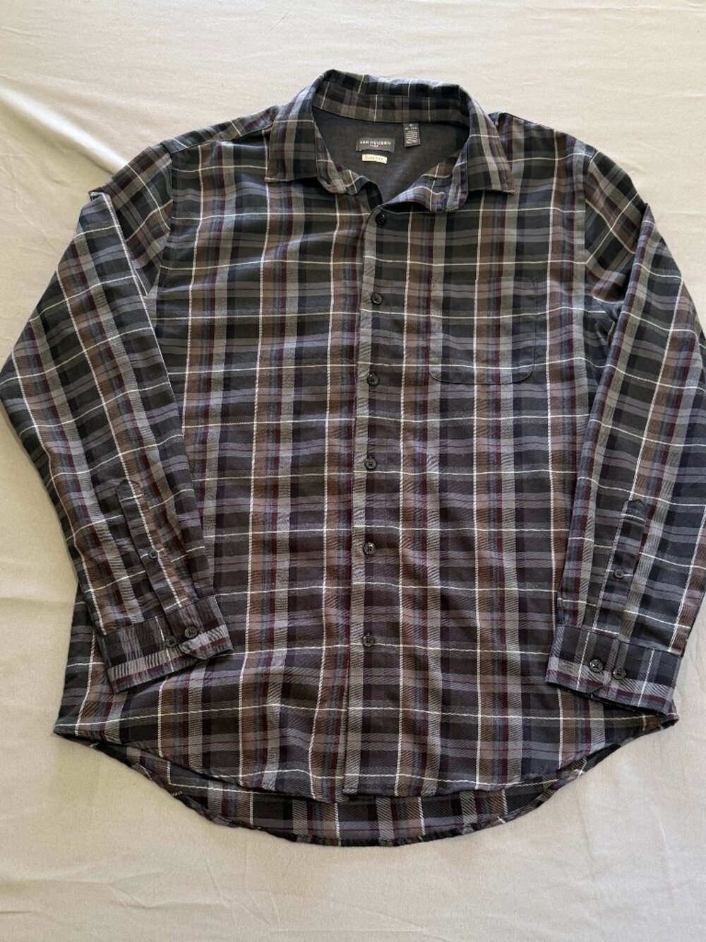 Van Heusen Flex Men's Dress Shirt Button Up Classic Fit Size Medium Plaid